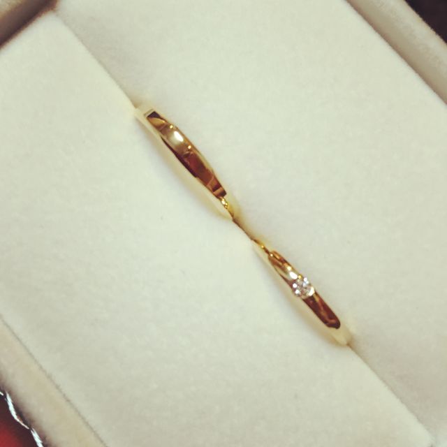 【TRECENTI(トレセンテ)の口コミ】 双子ダイヤ
シンプルなデザイン
ダイヤのカット
つけ心地の四点で決めまし…