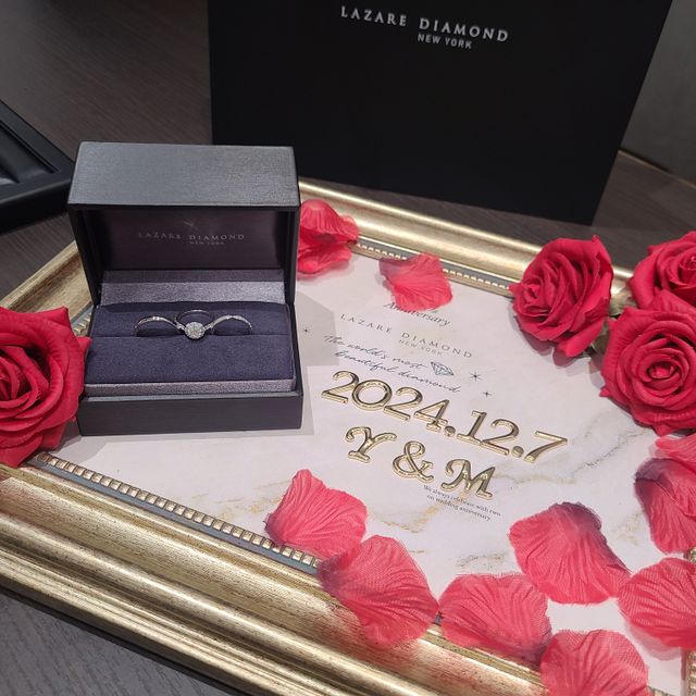 【ラザール ダイヤモンド(LAZARE DIAMOND)の口コミ】 ウィズは、ワンポイントでVカットが入っており、指が長く見えます！単体で…