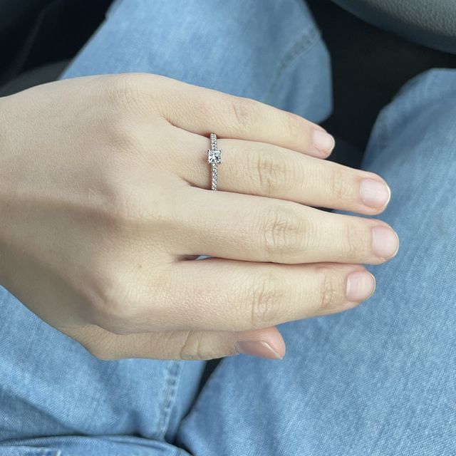 【ティファニー(Tiffany & Co.)の口コミ】 何社かまとめて見ましたが、1番着け心地も良く、デザインも気に入りました…