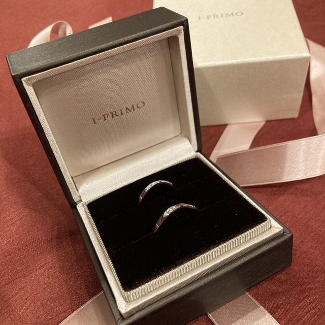 【アイプリモ(I-PRIMO)の口コミ】 とてもシンプルでかつ、ささやかな感じでダイヤが煌めいている指輪で気に…