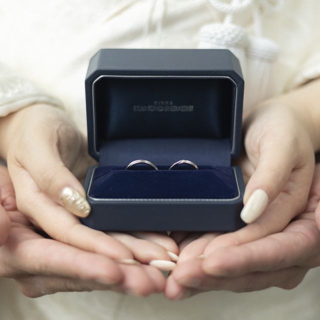 【銀座ダイヤモンドシライシの口コミ】 2人とも普段は指輪などのアクセサリーは付けないので、オシャレなものより…