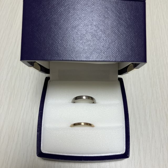 【俄(にわか)の口コミ】 シンプルですが、ゴールドとピンクゴールドが重なっていてよく見ると木目…