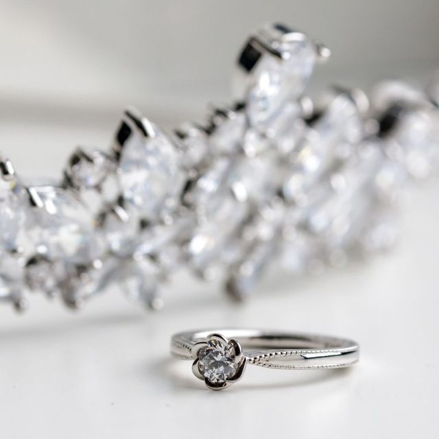 【TRECENTI(トレセンテ)の口コミ】 よくある、ザ！婚約指輪という形よりも、人と違っていて尚且つ可愛い自分…