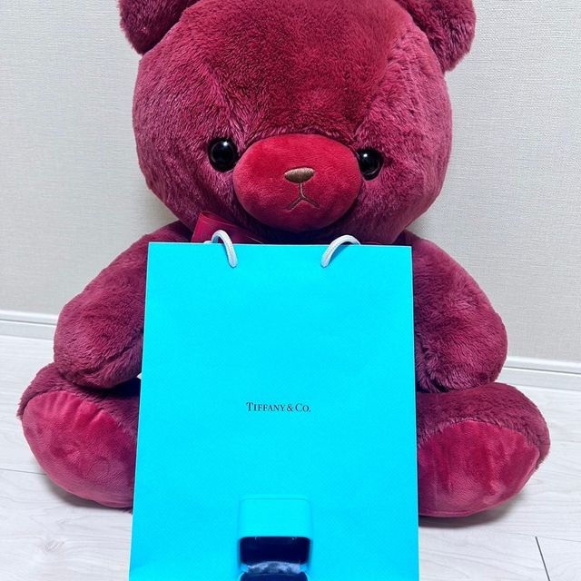 【ティファニー(Tiffany & Co.)の口コミ】 シンプルなのに輝きがあり、ダイヤがそこまで大きくなくても存在感があり…