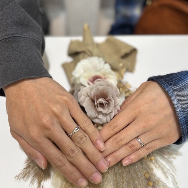 【Bridal Jewelry Fujita(ブライダルジュエリーフジタ)の口コミ】 沢山指輪がある中で1番に目について、色々試着させていただいた中でなかな…