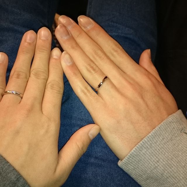 【銀座ダイヤモンドシライシの口コミ】 店員さんに、当時の流行と自分の指の色に合うリングをいくつかピックアッ…