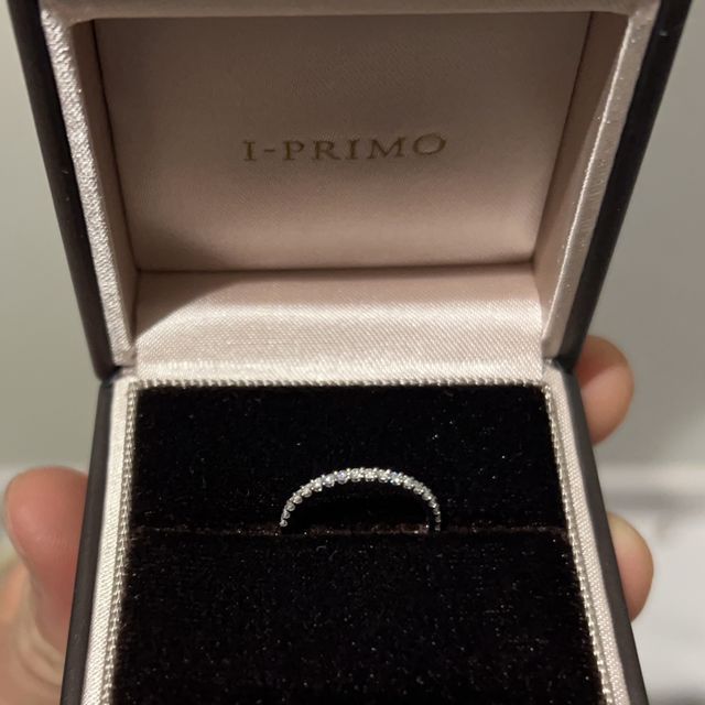 【アイプリモ(I-PRIMO)の口コミ】 探してるデザインの指輪を完璧に用意していただきました。純度の高いプラ…