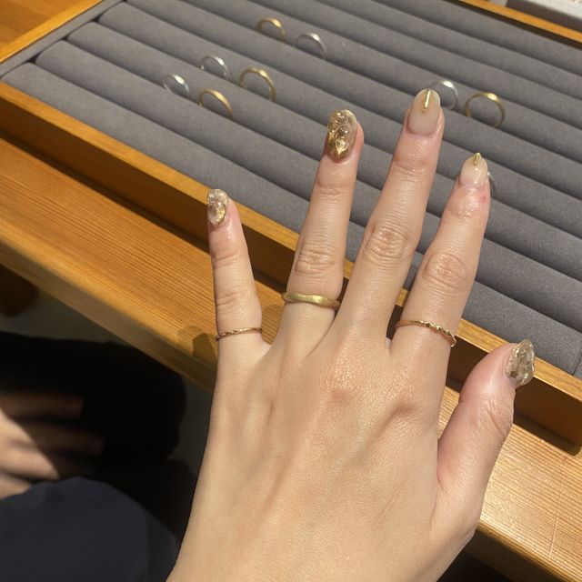【atelier ST, CAT(アトリエ エスティーキャット)の口コミ】 シンプルながらも個性が出せて普段のジュエリーとも合う指輪が良いなと思…