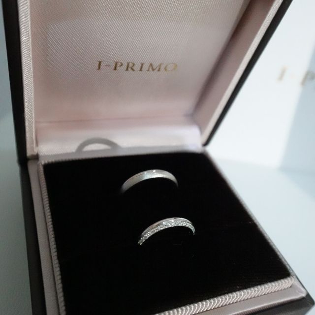 【アイプリモ(I-PRIMO)の口コミ】 アナエルという指輪です。初めはウェーブ型のリングを探していましたが、…