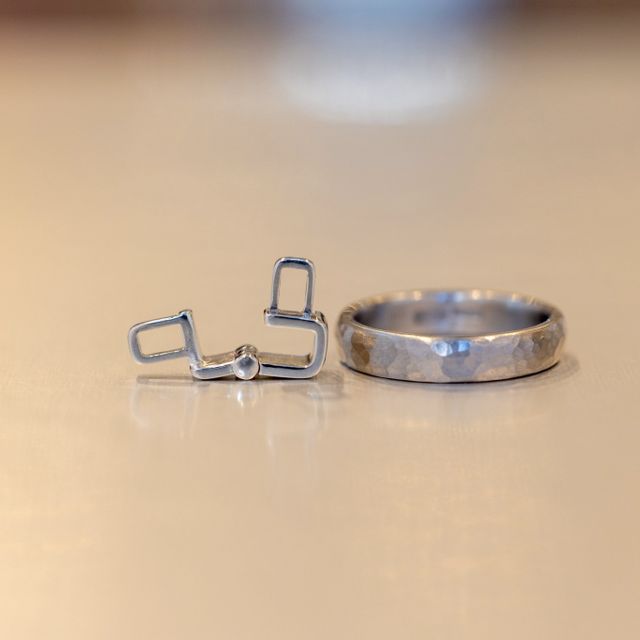 【ジュエリー工房 YAMAMOTOの口コミ】 店主の方がじっくりとお話を聞いてくださり、特別な刻印にも対応してくだ…