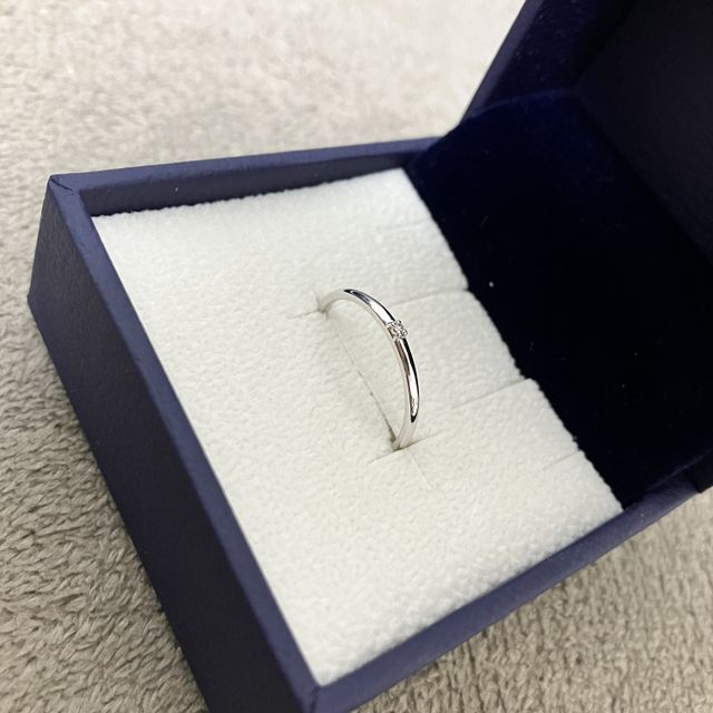 【ヴァンドーム青山(VENDOME AOYAMA)の口コミ】 宝石の主張が強いデザインは好みではないので、ダイヤモンドが小さくシン…