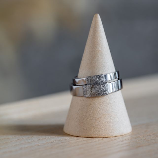 【Cayof(カヨフ)の口コミ】 インスタグラムでユッカをアレンジしたデザインを見つけ、夫婦で一目惚れ…