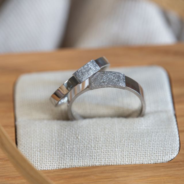 【Cayof(カヨフ)の口コミ】 インスタグラムでユッカをアレンジしたデザインを見つけ、夫婦で一目惚れ…