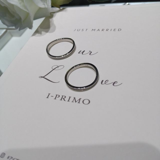 【アイプリモ(I-PRIMO)の口コミ】 小さな無数のハートが、指輪を埋めています。このハートが、実に可愛いで…