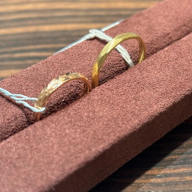 【BAUM(バーム)の口コミ】 マット加工が良くて、選びました。デザイン性があり気に入っています。色…