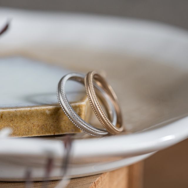 【Cayof(カヨフ)の口コミ】 【指輪のデザイン・テイスト・素材】
2人とも普段の生活の中でも指輪をつ…