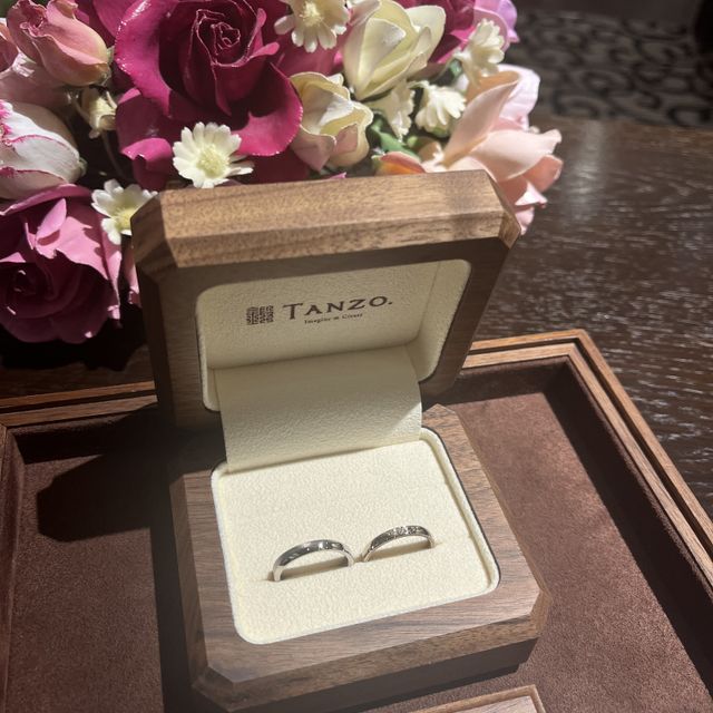 【TANZO.(鍛造指輪)の口コミ】 一つは、オーダーメイドでデザインを決められるのがよかったです。カウン…
