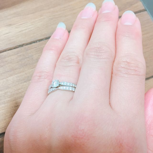 【ティファニー(Tiffany & Co.)の口コミ】 エンゲージリングと、マリッジリングをセットでつけていられるものがよい…
