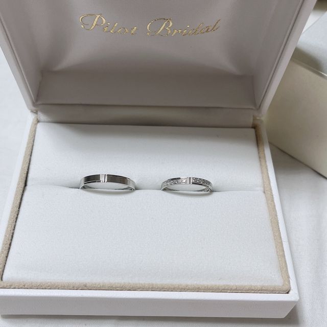 【PILOT BRIDAL(パイロットブライダル)の口コミ】 シンプルすぎないデザインで気に入っています。女性用はシーンによってデ…