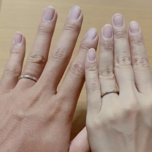 【ティファニー(Tiffany & Co.)の口コミ】 男女ともにシンプルで日常づかいできることが決め手になりました。男性は…