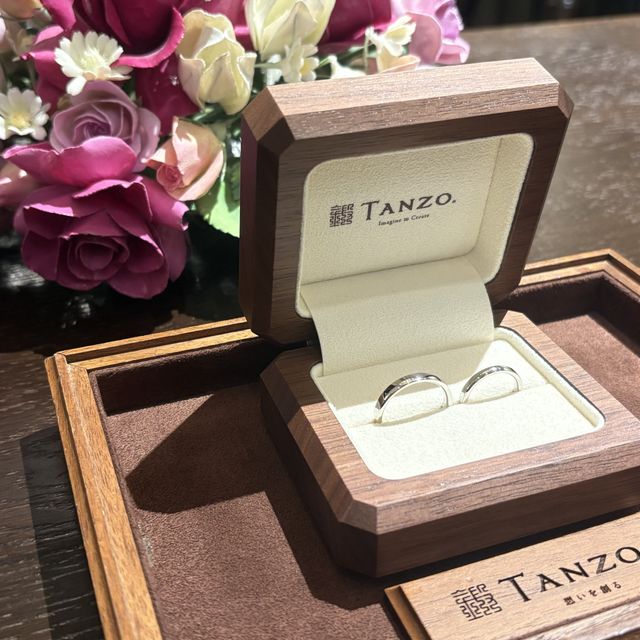 【TANZO.(鍛造指輪)の口コミ】 ダイヤを入れずともエレガントな指輪になりました。
重厚なデザインが好き…