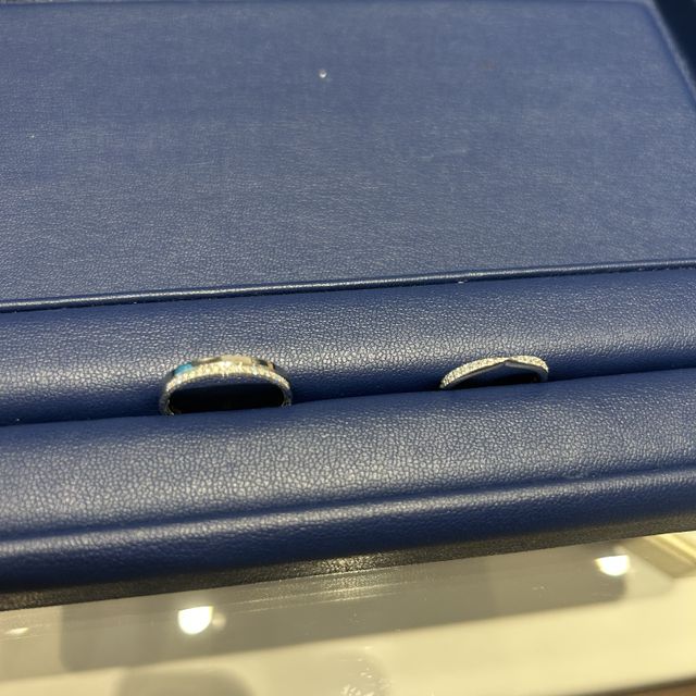 【銀座ダイヤモンドシライシの口コミ】 ダイヤモンドがとても綺麗で思わず購入してしまいました。
自分の欲しがっ…