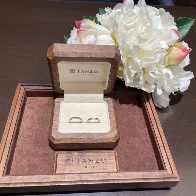【TANZO.(鍛造指輪)の口コミ】 指輪のデザインは、ペア感が出るように二色を組み合わせる形でお作りいた…
