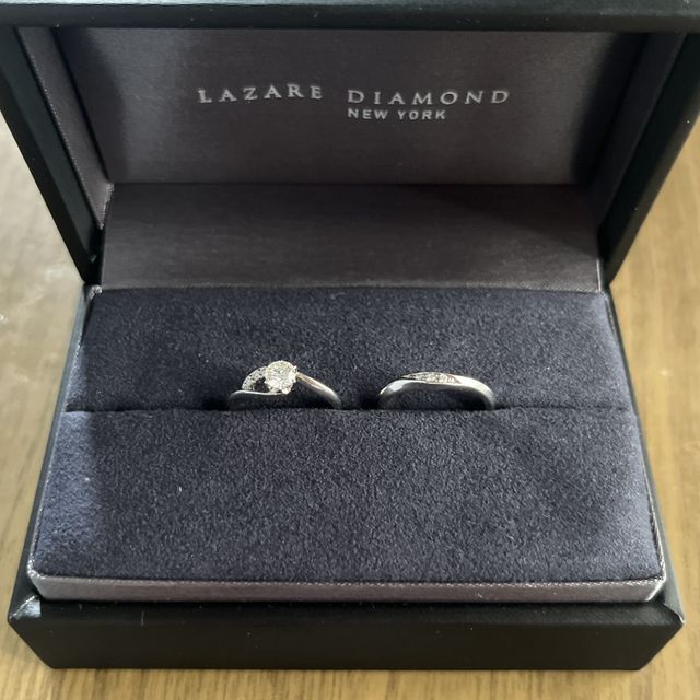 【ラザール ダイヤモンド(LAZARE DIAMOND)の口コミ】 たくさんの種類を試着させていただき、少しずつ絞っていきました。婚約指…