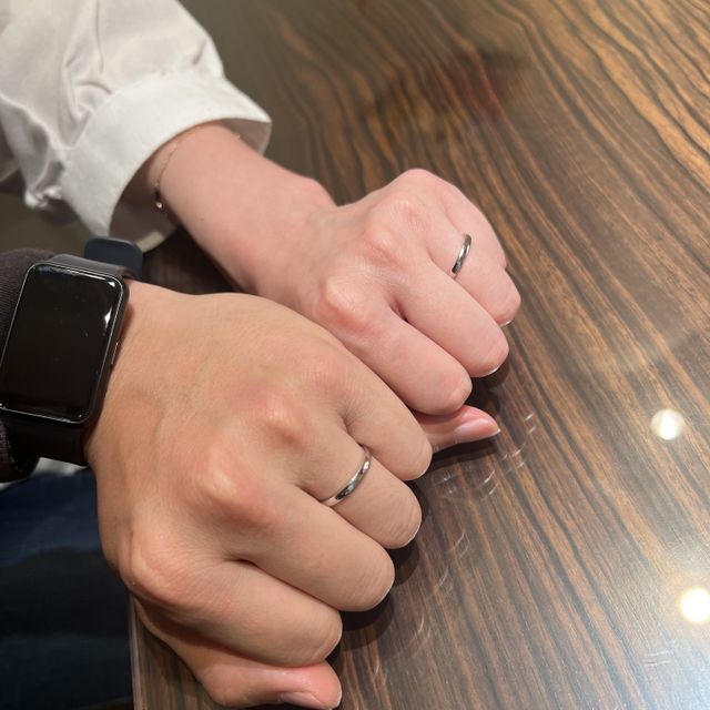 【nocur(ノクル)の口コミ】 細めでシンプルだけれど派手すぎず存在感があるデザインでした。それにも…