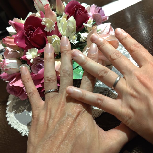 【TANZO.(鍛造指輪)の口コミ】 デザインはアドバイスをもらいながら、実物の加工を見て考えました。婚約…