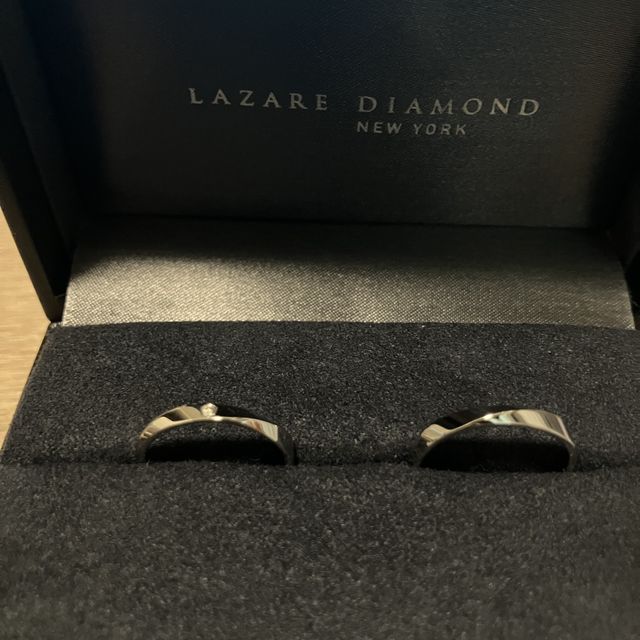 【ラザール ダイヤモンド(LAZARE DIAMOND)の口コミ】 上品な輝きと洗練されたデザインが魅力のLAZARE DIAMONDのペアリング。シ…