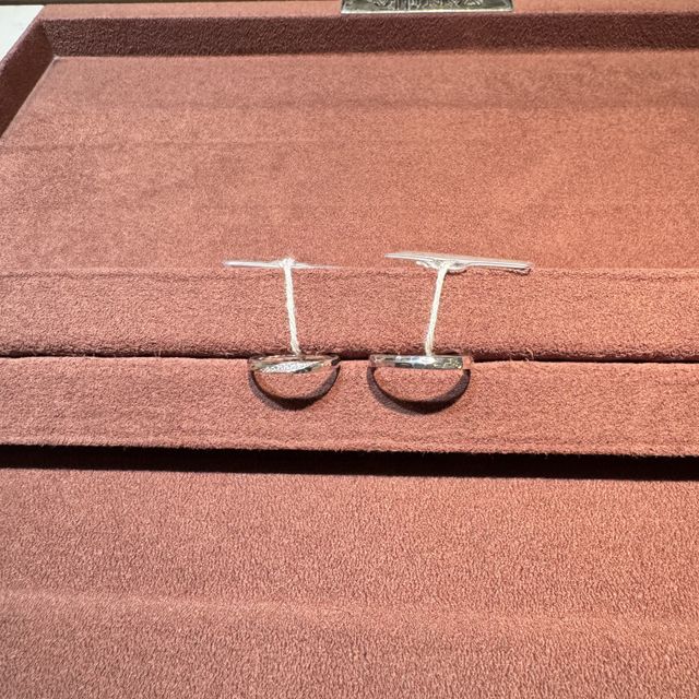 【BAUM(バーム)の口コミ】 今回購入した指輪のデザインが他にはあまり無いものでとても可愛く、洗練…