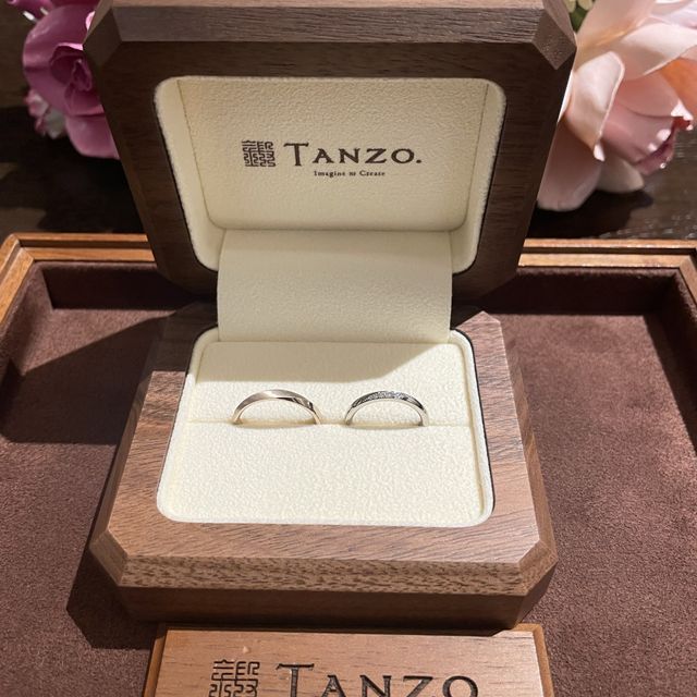 【TANZO.(鍛造指輪)の口コミ】 入籍指輪でサイズや着け心地を確認できてよかったです。このおかげでサイ…