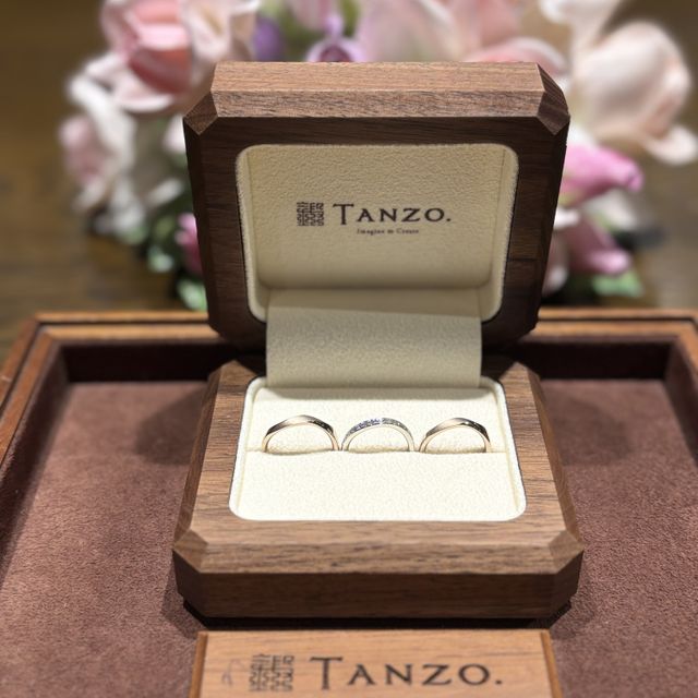 【TANZO.(鍛造指輪)の口コミ】 立体感のあるデザインと中央に施した面取り&マット加工が特徴です。日…