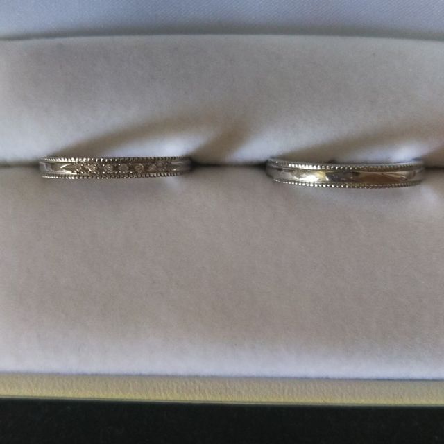 【WATANABE / 卸商社直営　渡辺の口コミ】 婚約指輪をこちらでかって気に入ったので結婚指輪も買いました。最初はセ…