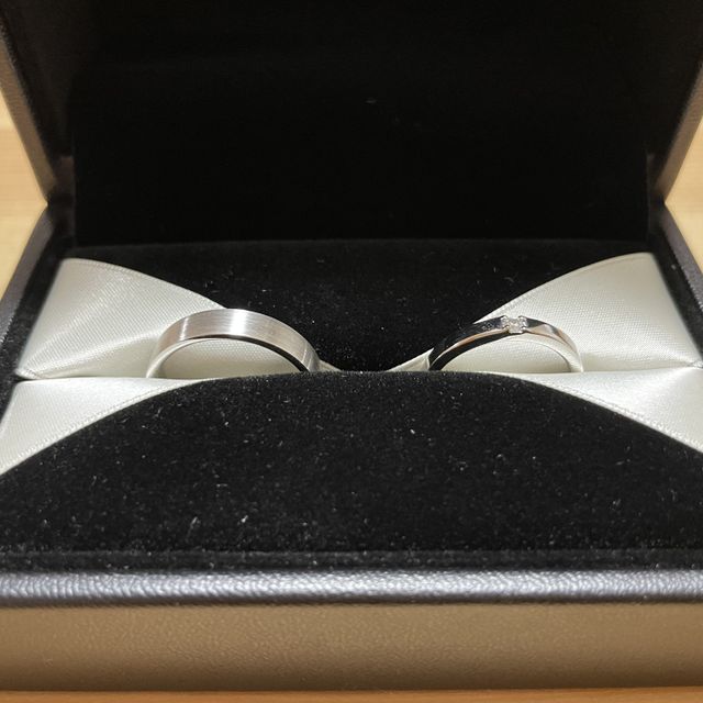 【エクセルコダイヤモンド(EXELCO DIAMOND)の口コミ】 シンプルだけど存在感がある、普段着にも馴染みやすい、太いタイプの指輪…