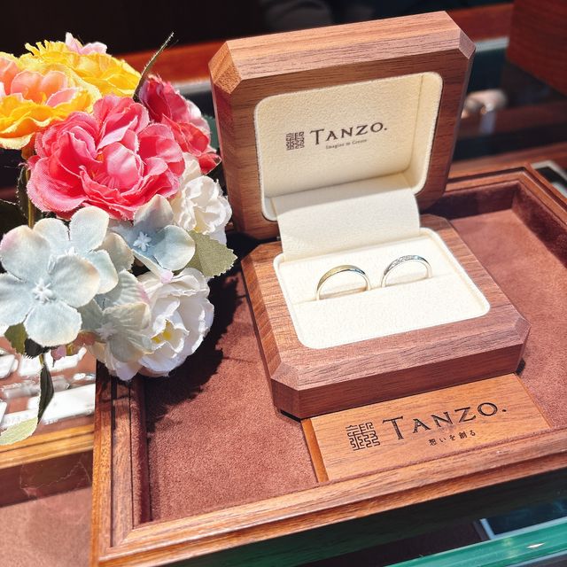 【TANZO.(鍛造指輪)の口コミ】 デザインやそのほか諸々の加工をいちから自分たちで決めて作っていただき…