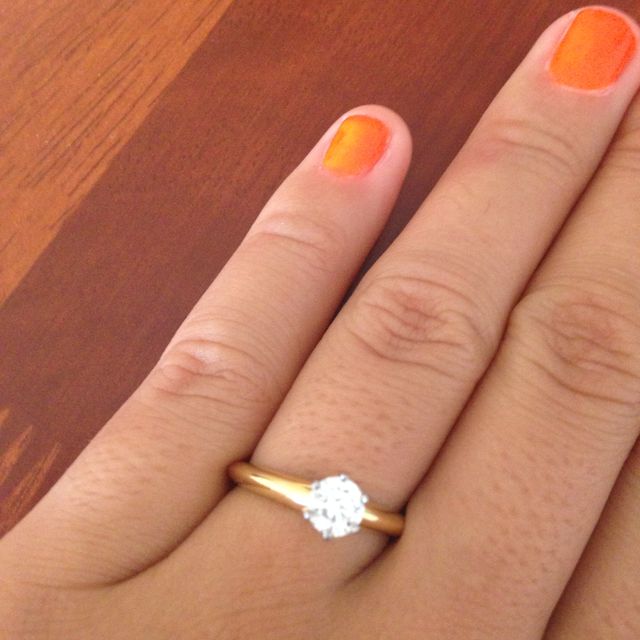 【ティファニー(Tiffany & Co.)の口コミ】 私は色黒だったので、ダイヤがとても引き立つイエローゴールドにしました…