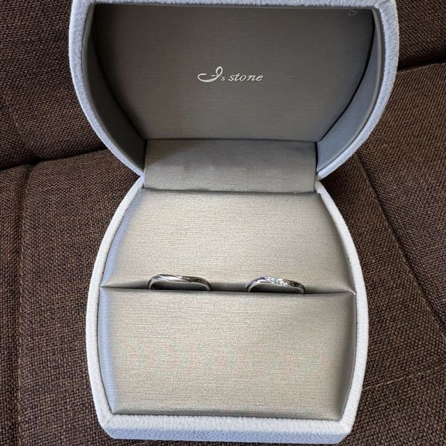 【I's stone(アイズストーン)の口コミ】 指輪を購入する上でシンプルさを重要視しました。
購入した指輪はとてもシ…