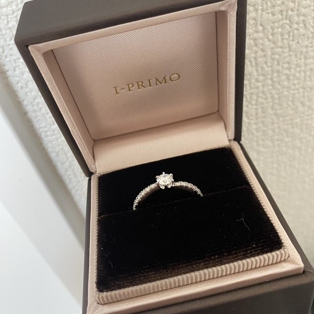 【アイプリモ(I-PRIMO)の口コミ】 シンプルなデザインが良かったのですが、たくさんの種類がある中で、女性…