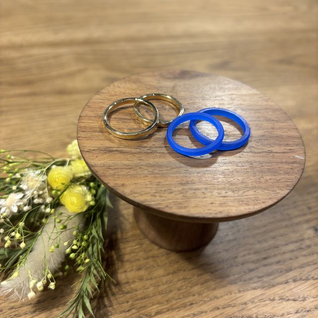 【CRAFY(クラフィ)の口コミ】 指輪のおすすめポイントは、4点あります。
まず1つ目は、2人の誕生石を互…