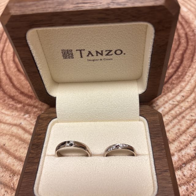【TANZO.(鍛造指輪)の口コミ】 私自身が無知なため、オリジナルで作れる事を知らずある程度の物で妥協し…