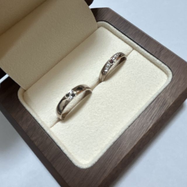 【TANZO.(鍛造指輪)の口コミ】 結婚指輪を光り輝くものにしたかったので、形状やダイヤモンドの数だけで…