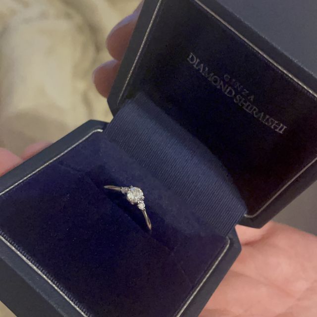 【銀座ダイヤモンドシライシの口コミ】 色々試着させていただいて、自分の指にあうものを選べたと思います。プロ…