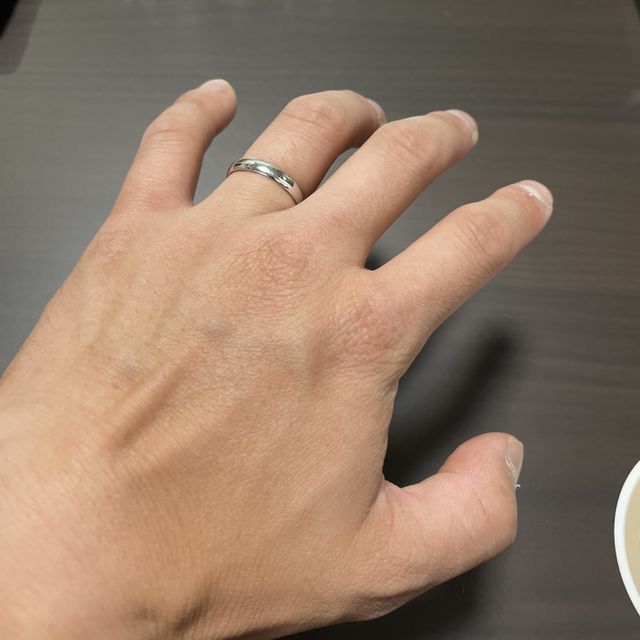 【俄(にわか)の口コミ】 太くて、極力安いものが欲しくて探しました。日焼けをして色黒の手に、太…