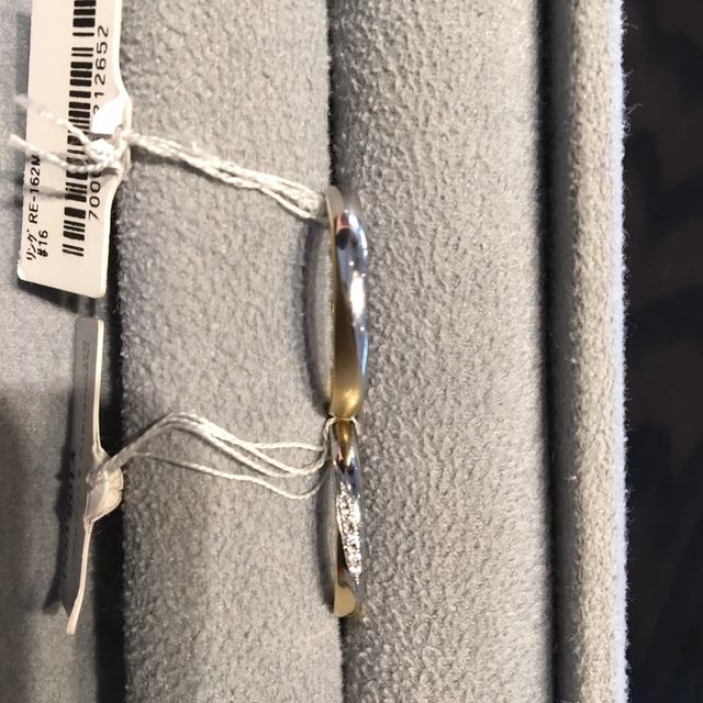 【ケイウノ ブライダル(K.UNO BRIDAL)の口コミ】 店舗常駐のデザイナーがおり、世界で一つだけの結婚指輪を作成することが…