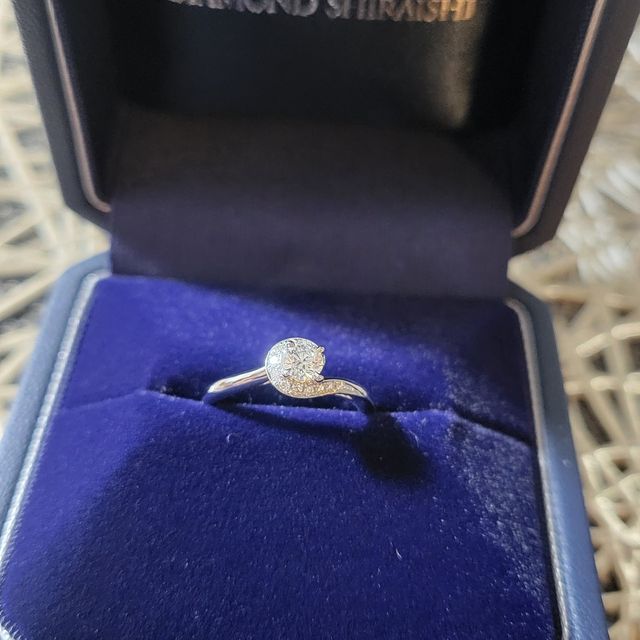 【銀座ダイヤモンドシライシの口コミ】 指輪のデザインはどれも個性的で魅力的なものばかりでしたが今回購入させ…