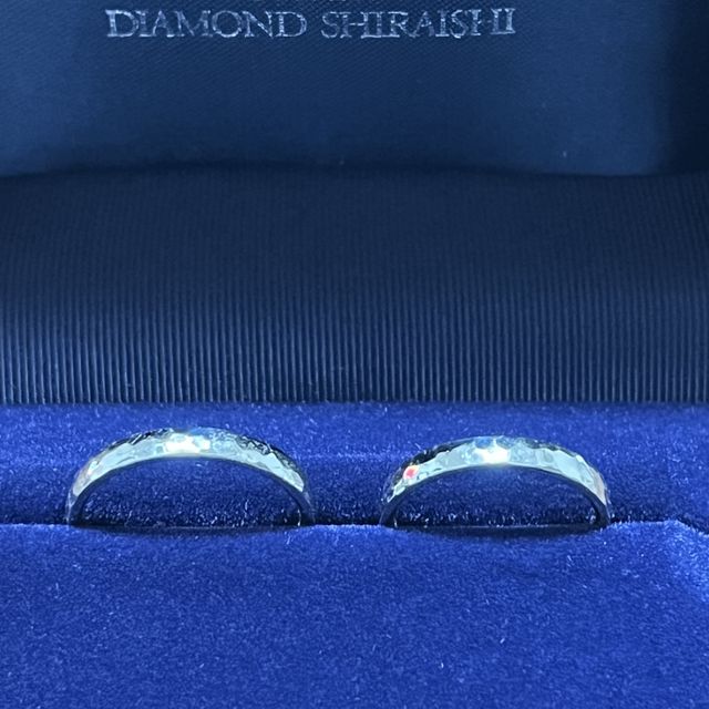 【銀座ダイヤモンドシライシの口コミ】 つち目加工を選びました。光の当たり具合で見えかたが違ったくるところが…