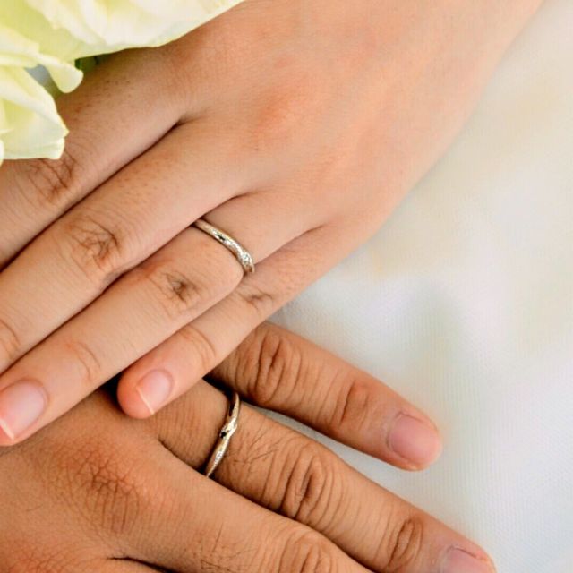 【エクセルコダイヤモンド(EXELCO DIAMOND)の口コミ】 どのブランド、結婚指輪も流行りのS字カーブの物が多く似たようなデザイン…
