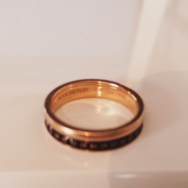 【ブシュロン(BOUCHERON)の口コミ】 他のブランドにはあまり見られない２連タイプのデザインが気に入りました…